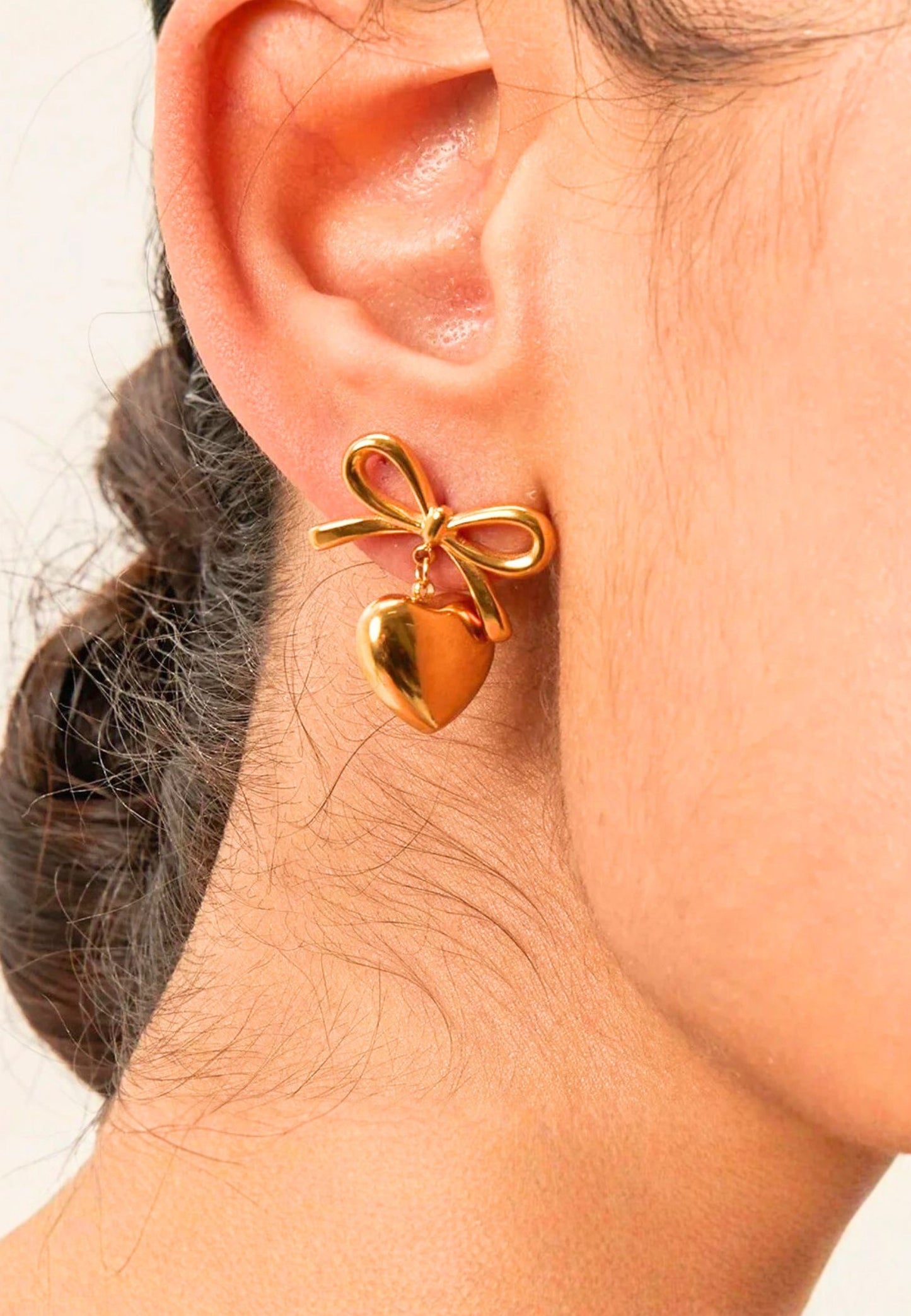Sweet Knot Heart Earrings